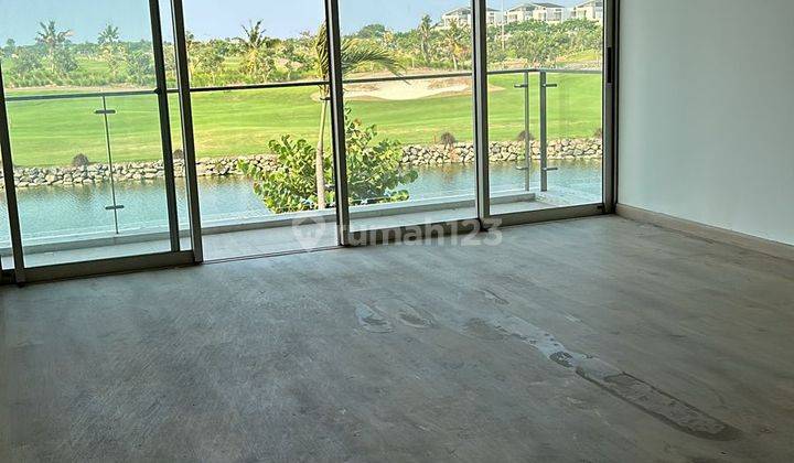 Rumah 3 Lantai Lokasi Golf Island PIK Jakarta Utara  2