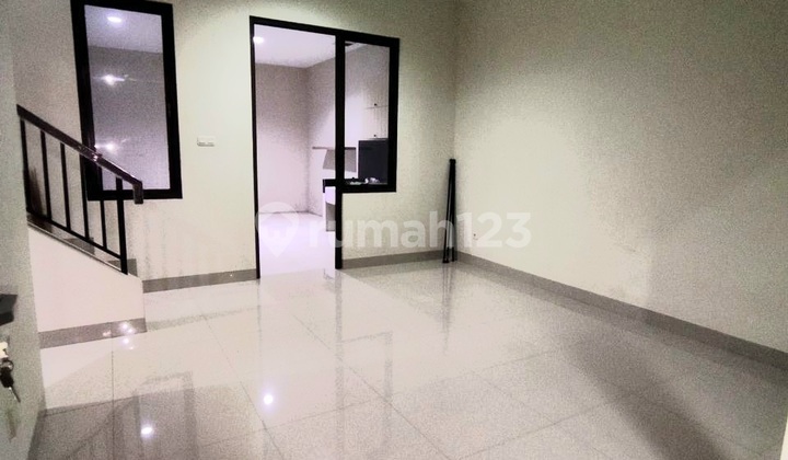 Dijual Cepat Rumah 2,5 Lantai Di Metland Puri, Cipondoh 2