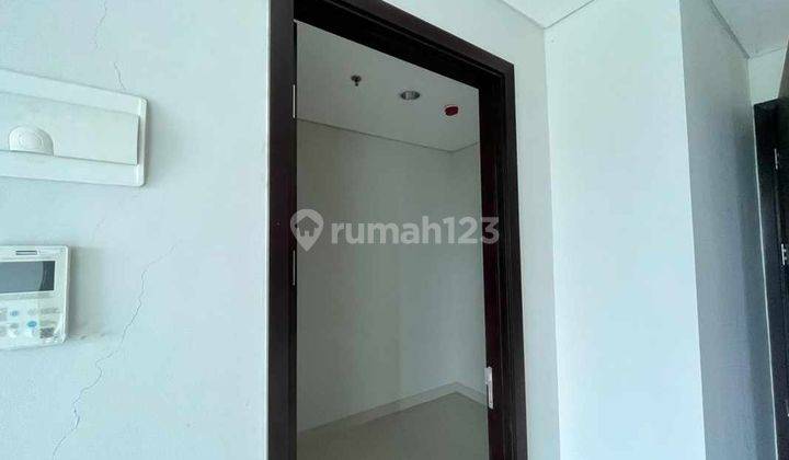 Dijual cepat Apartemen Puri Mansion 3 BR semi furnished 2