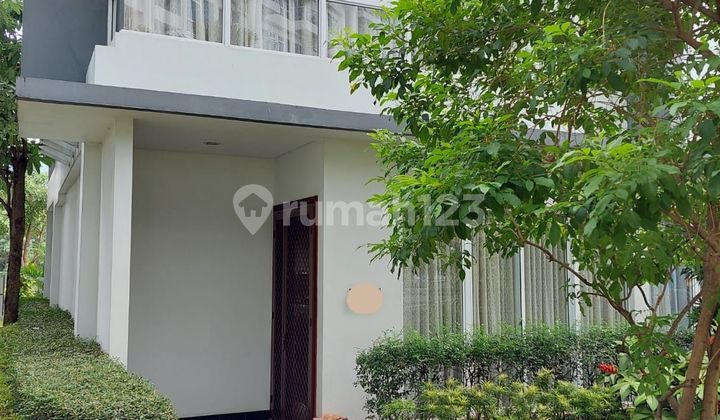 For rent fast 3-story corner Townhouse Puri Mansion in Puri Indah