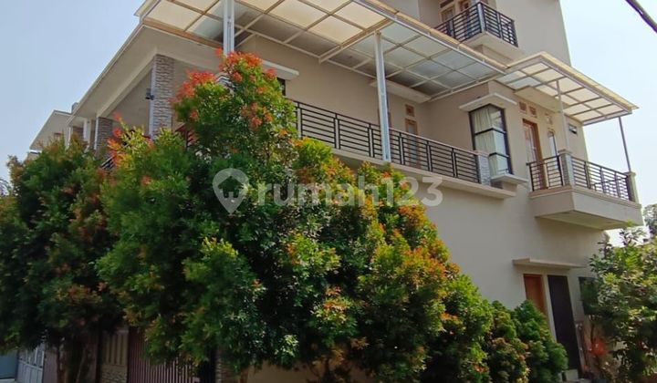 Dijual Cepat Rumah 2,5 Lantai Hoek di Poris Paradise Ekslusif Dijual Cepat Rumah 2,5 Lantai Hoek di Poris Paradise Ekslusif