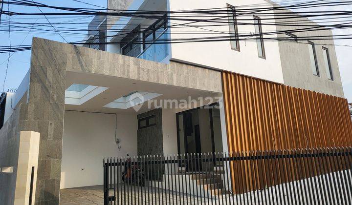 Dijual cepat Rumah baru 2 lantai di Sunrise Garden, Kedoya 2