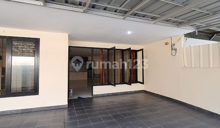 For Rent: Spacious and Comfortable House in Pluit, Muara Karang 2