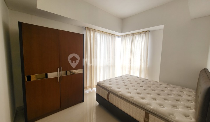Apartemen Westmark 2 BR Full Furnished Brand New, Selangkah ke Taman Anggrek