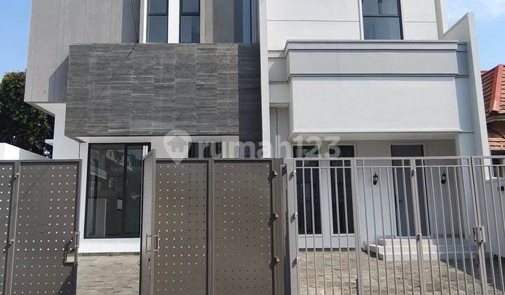 Rumah Baru 2 Lantai dengan Mezzanine di Citra 2 Ext, Pegadungan