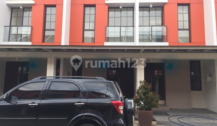 Dijual Cepat Rumah 2 Lantai Di Green Village, Pinang, Tangerang Dijual Cepat Rumah 2 Lantai Di Green Village, Pinang, Tangerang
