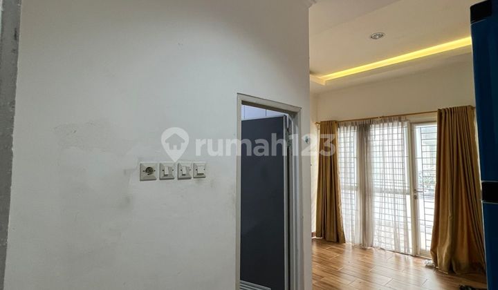 Rumah 3 Lantai Dalam Cluster Kecil Dekat Tanjung Duren, Duri Kepa