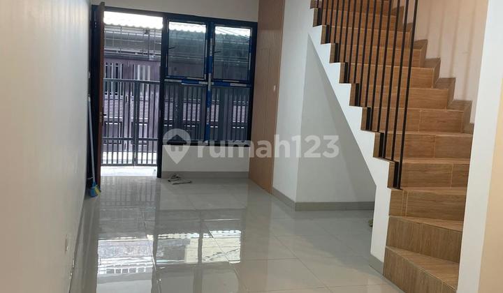 Dijual Cepat Rumah Baru 3 Lantai di Tanjung Duren, Jakarta Barat Dijual Cepat Rumah Baru 3 Lantai di Tanjung Duren, Jakarta Barat