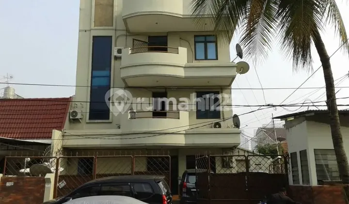 Dijual Cepat Kost 40 Kamar Tidur Strategis di Makaliwe, Grogol 1