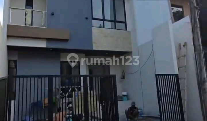 Rumah 2 Lantai di Taman Villa Meruya, Kembangan