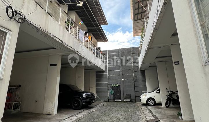 3-Story House in a Small Cluster at Greenville, Duri Kepa 2