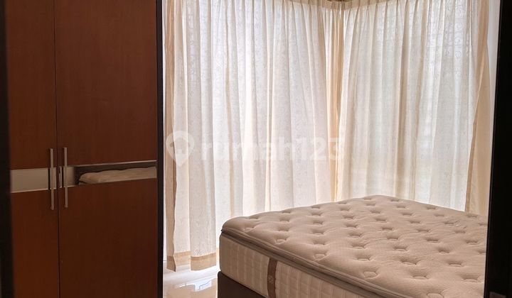 Apartemen Westmark 2 BR Full Furnished Brand New, Selangkah ke Taman Anggrek 2