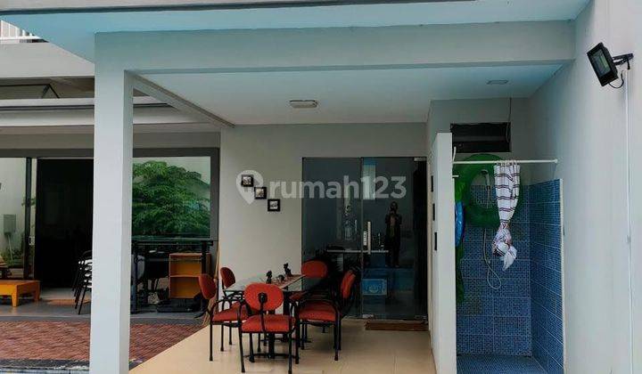 ruang keluarga banting harga rumah mewah 2