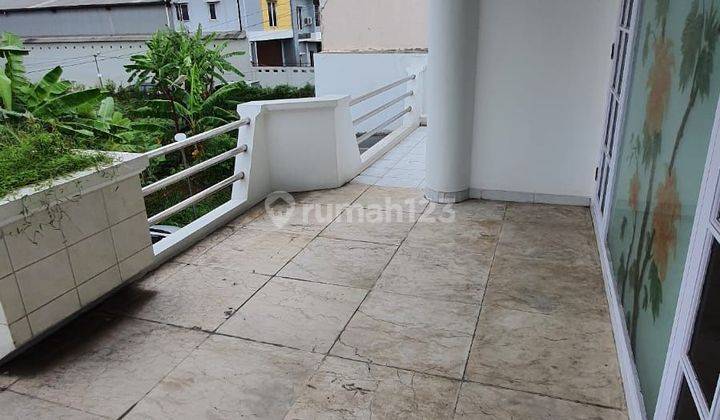 Rumah 2 Lantai Hoek Lippo Karawaci Bagus 2