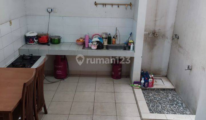 Dijual Rumah 2 Lantai Semi Furnished di Dadap Residence 1