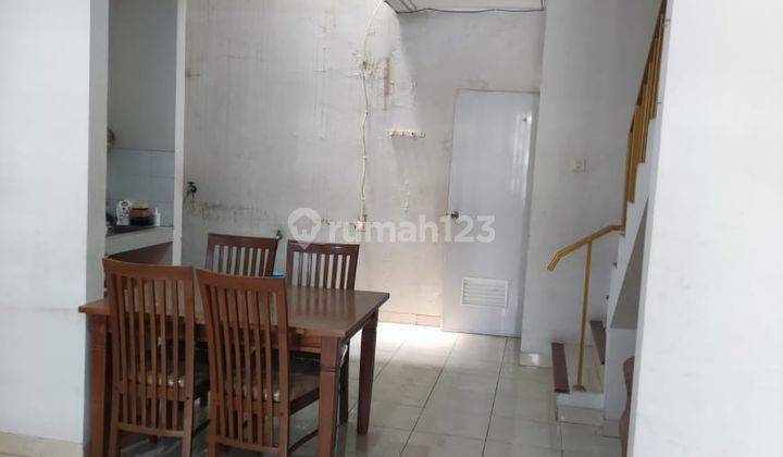 Dijual Rumah 2 Lantai Semi Furnished di Dadap Residence 2