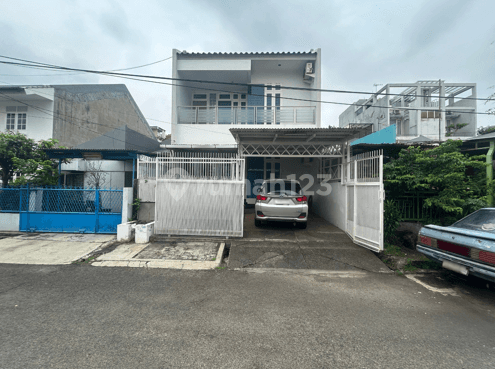 Siap Huni Rumah 2 Lantai Semi Furnished di Joglo, Jakarta Barat 1