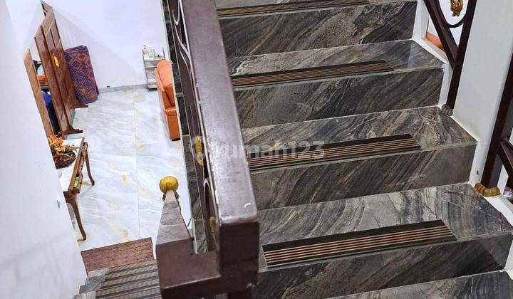 foto lainnya rumah 2 lantai baru renovasi