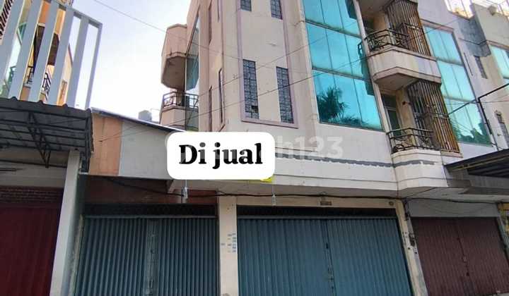 Ruko Hoek Bagus 3,5 Lantai di Taman Palem Lestari