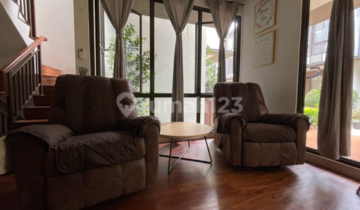 Rumah Cakep 3 Lantai di Cluster Whelford, Greenwich Park, Bsd City, Tangerang