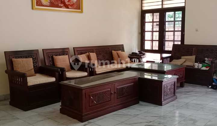 House for Rent on Jl. Ciniru, 6 Bedrooms House for Rent on Jl. Ciniru, 6 Bedrooms