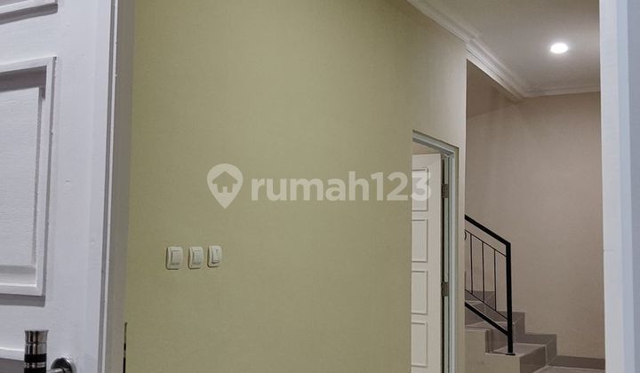 Mn - New American Classic Model House for Sale in Cilodong, Depok 2