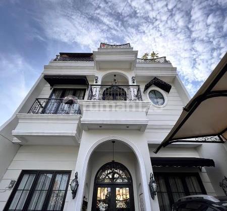 Yl - Dijual Rumah American Classic di Condet Jakarta Timur Full Furnished