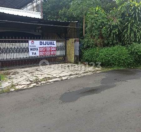 Ta - Rumah Asri di Komplek Perumahan di Daerah Jakarta Timur 2