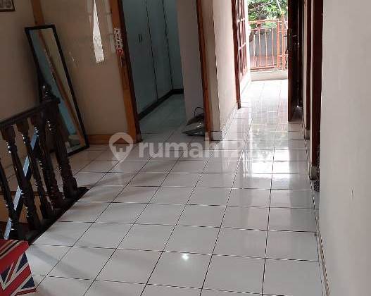 YD - Strategic Ready-to-Occupy House for Sale in Pasar Rebo 2