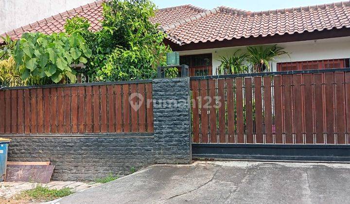 YL - 19831 Dijual Rumah Nyaman Dan Asri Di Kav. DKI Duren Sawit Jakarta Timur 1