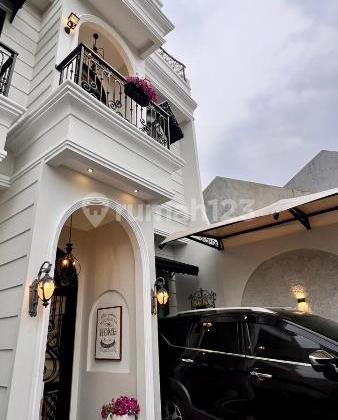 Sw - Dijual Rumah American Classic di Condet Jakarta Timur Full Furnished