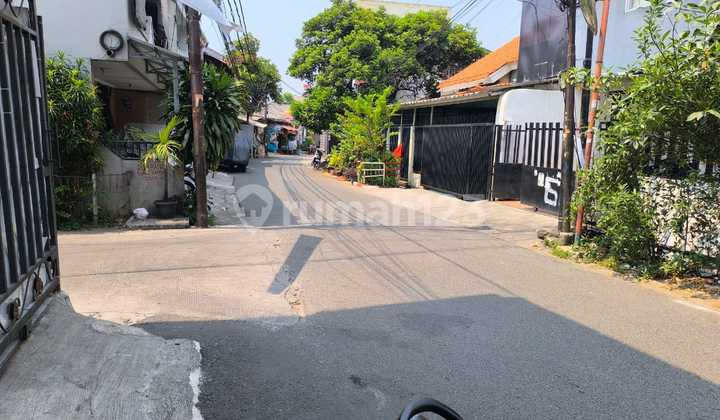 2-story boarding house with 11 rooms (fully occupied) in Kebayoran Lama, South Jakarta 2
