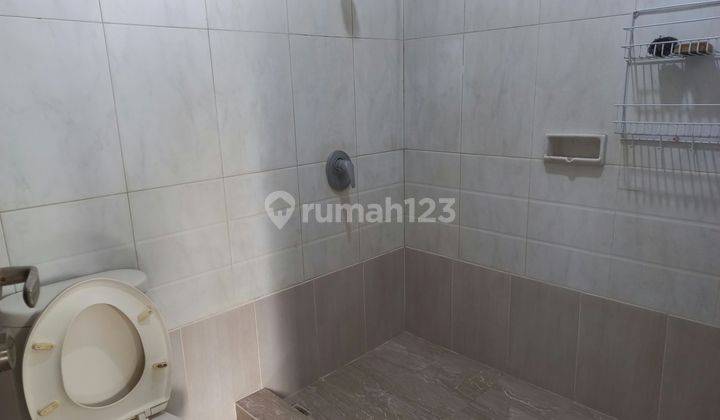 Rumah Huk 2 Lantai Siap Huni di Taman Meruya Ilir 8