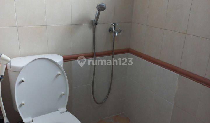 Rumah Huk 2 Lantai Siap Huni di Taman Meruya Ilir 15