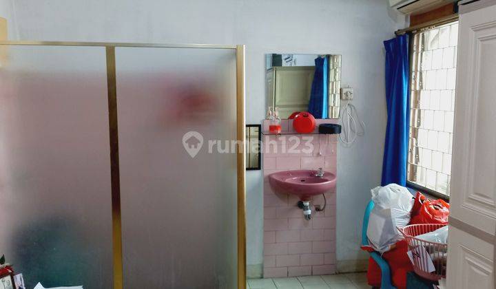 Rumah 1 Lantai Didaerah Bebas Banjir, Dikomplek Taman Meruya Ilir, Jakarta Barat 16