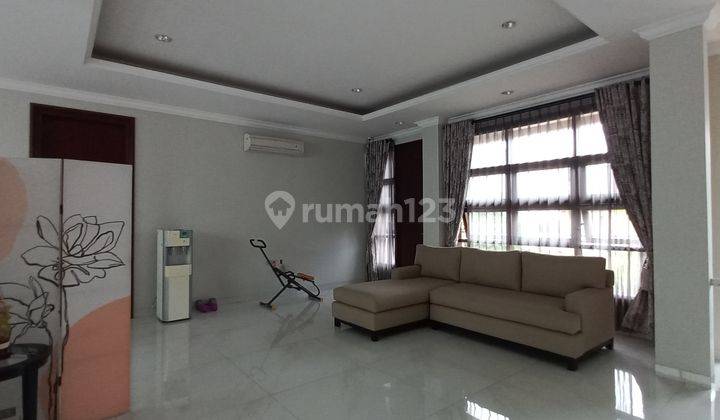 Rumah Mewah Minimalis 2 Lantai Furnished di Taman Meruya Ilir 18