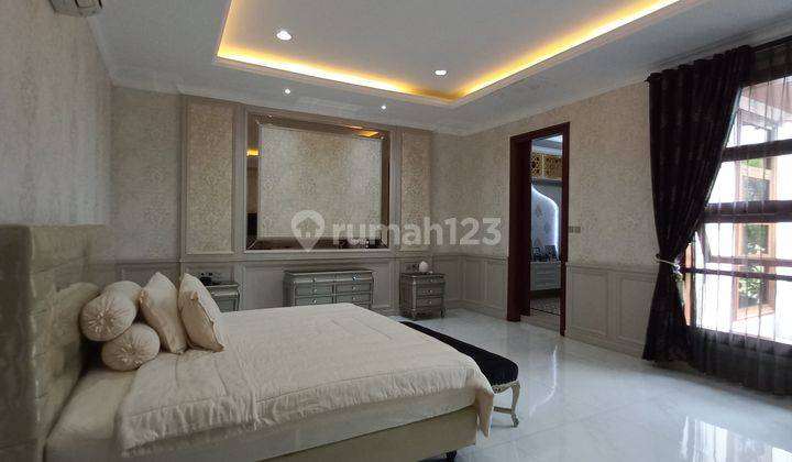 Rumah Mewah Minimalis 2 Lantai Furnished di Taman Meruya Ilir 19