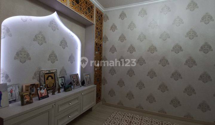 Rumah Mewah Minimalis 2 Lantai Furnished di Taman Meruya Ilir 20