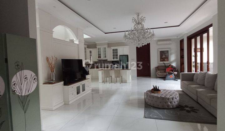 Rumah Mewah Minimalis 2 Lantai Furnished di Taman Meruya Ilir 30