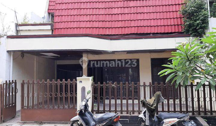 Rumah 2 Lantai di Taman Meruya Ilir 1