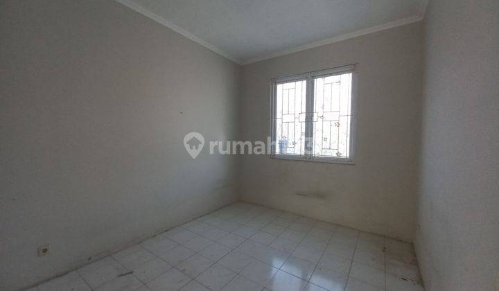 Rumah 1 Lantai di Griya Permata Dengan Halaman Depan Dan Belakang Yang Luas 2