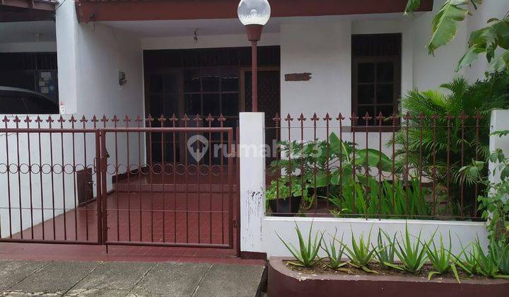 Rumah 1 Lantai di Taman Meruya Ilir, Jakarta Barat, Bebas Banjir 2