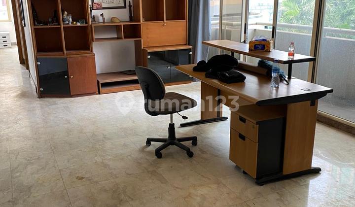 Apartemen Grand Slipi Tower 3 BR lantai 1, Jl. Let. Jend. S. Parman, Slipi, Jakarta Barat. Apartemen Grand Slipi Tower 3 BR lantai 1, Jl. Let. Jend. S. Parman, Slipi, Jakarta Barat.