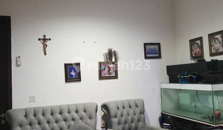 Condo House Siap Huni Furnished 3 lantai di Green Royale, Semanan, Jakarta Barat. Condo House Siap Huni Furnished 3 lantai di Green Royale, Semanan, Jakarta Barat.