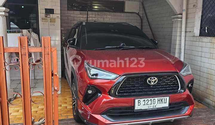 Rumah di Taman Meruya Ilir, Lokasi Strategis 2