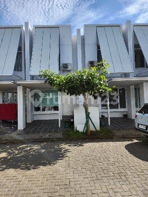 Rumah 2 Lantai Brandnew Furnished di Tabebuya Bsd City 1