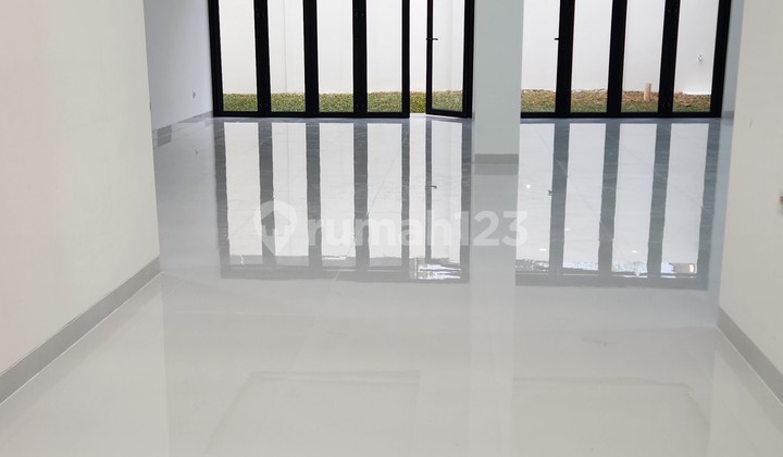 Rumah brand new di lokasi strategis Puspita Loka Boulevard BSD City 2
