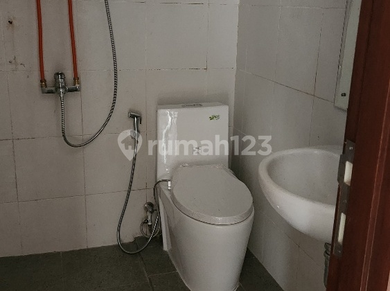 Two-Story House in Natura Residence, Highly Strategic in the Heart of Tangerang City 2