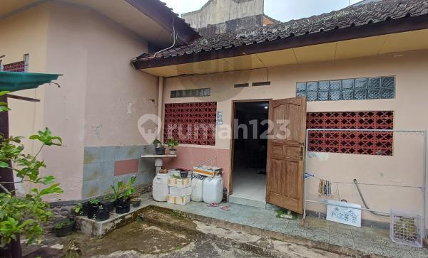 3 Bedrooms House in Tabanan Area, Good Access Located In Residential Area, Ideal For a Family Residence 1