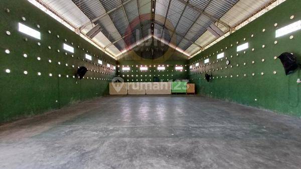 Warehouse in Main Road Raya Sading, Mengwi, Close to KFC, McDonald's and Puspem Badung, Perfect for Storage House, Wholesale Shop, or Restaurant 2
